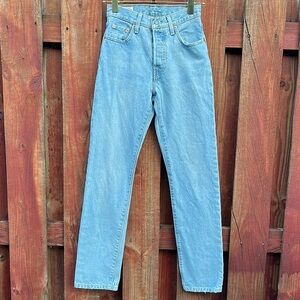 Levi’s Premium Classic Blue Women’s High Rise Jeans W23 L30
